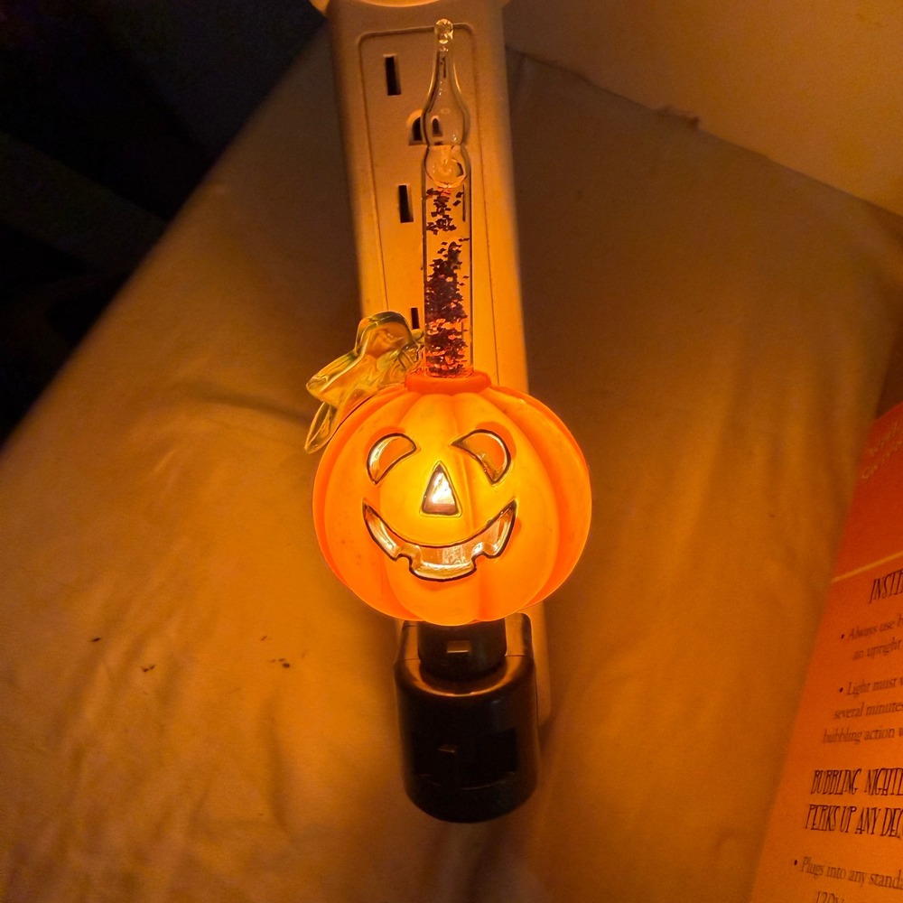 Roman Lights Halloween Pumpkin Bubble Night Light 360 Swivel Plug 165545 Orange